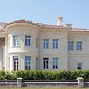 Колонны на фасаде дома: 10 решений — статья Domoff Group